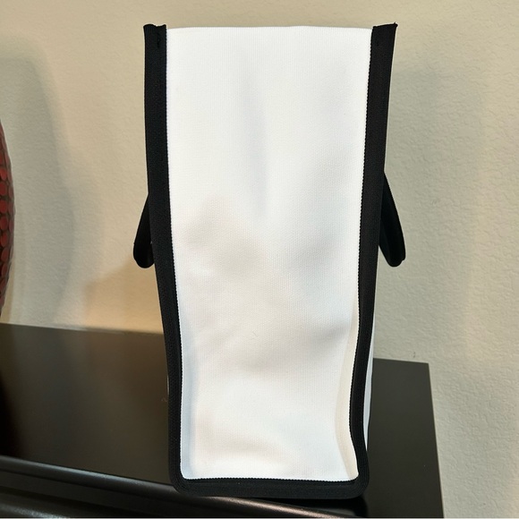 Kate Spade x Target NWT Black and White Colorblock Knit Tote Bag - Picture 8 of 17
